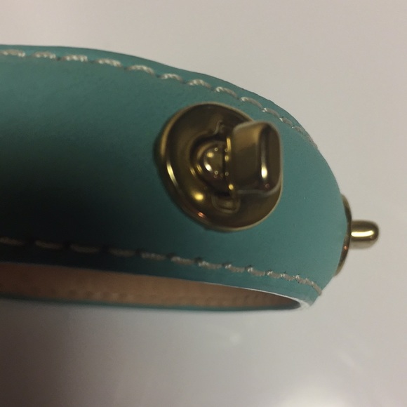 Coach leather bracelet with grommets. Rare NWT - Picture 4 of 5